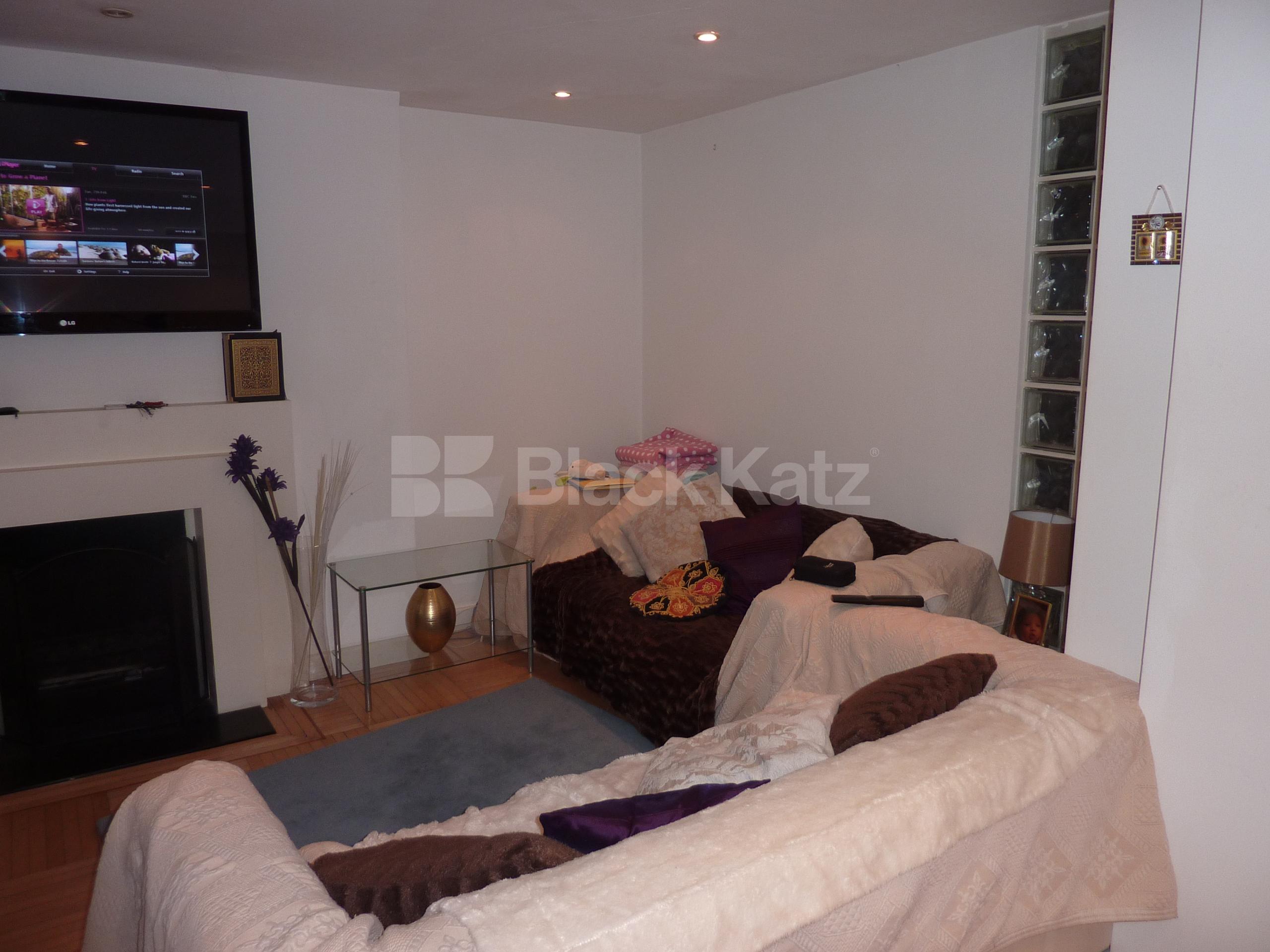 			GARDEN FLAT!, 2 Bedroom, 1 bath, 1 reception Flat			 Marylands Road , MAIDA VALE W9